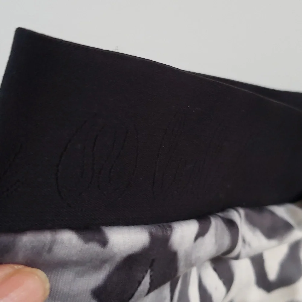 Lululemon Leggings May Fit Size 4 - Picture 3 of 3